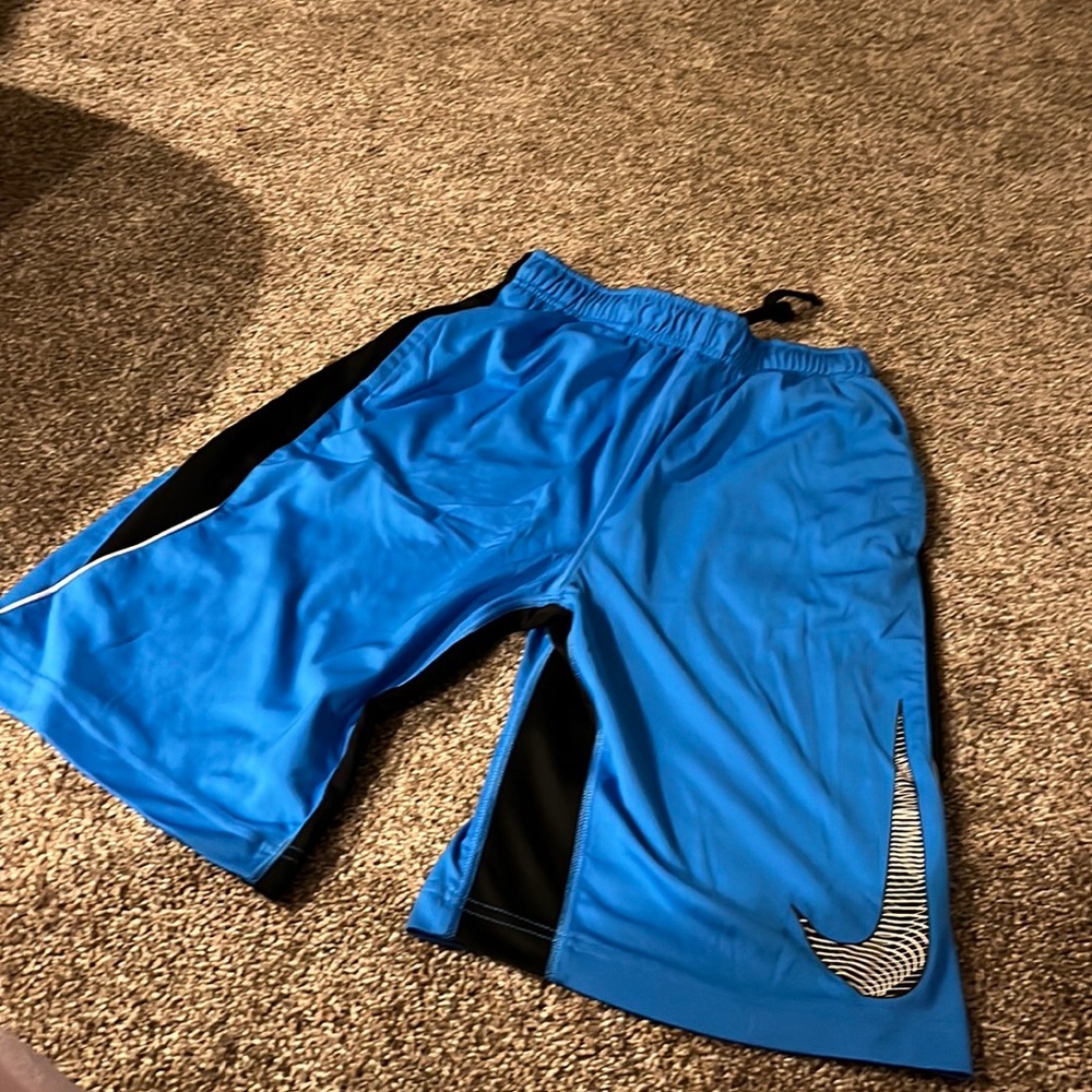 Youth xl Nike shorts